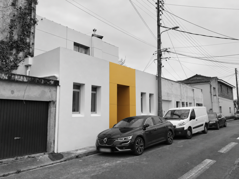 Maison G · Blanc et doré
